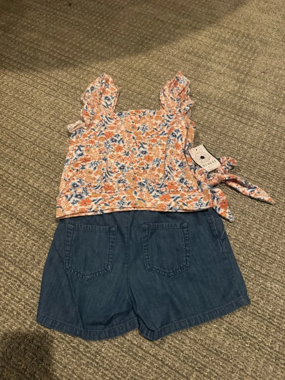 btween Peach Floral Ruffle Sleeve Top with Blue Denim Shorts Set - Picture 2 of 8